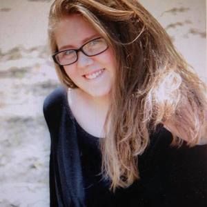 Meet your Posher, Becca